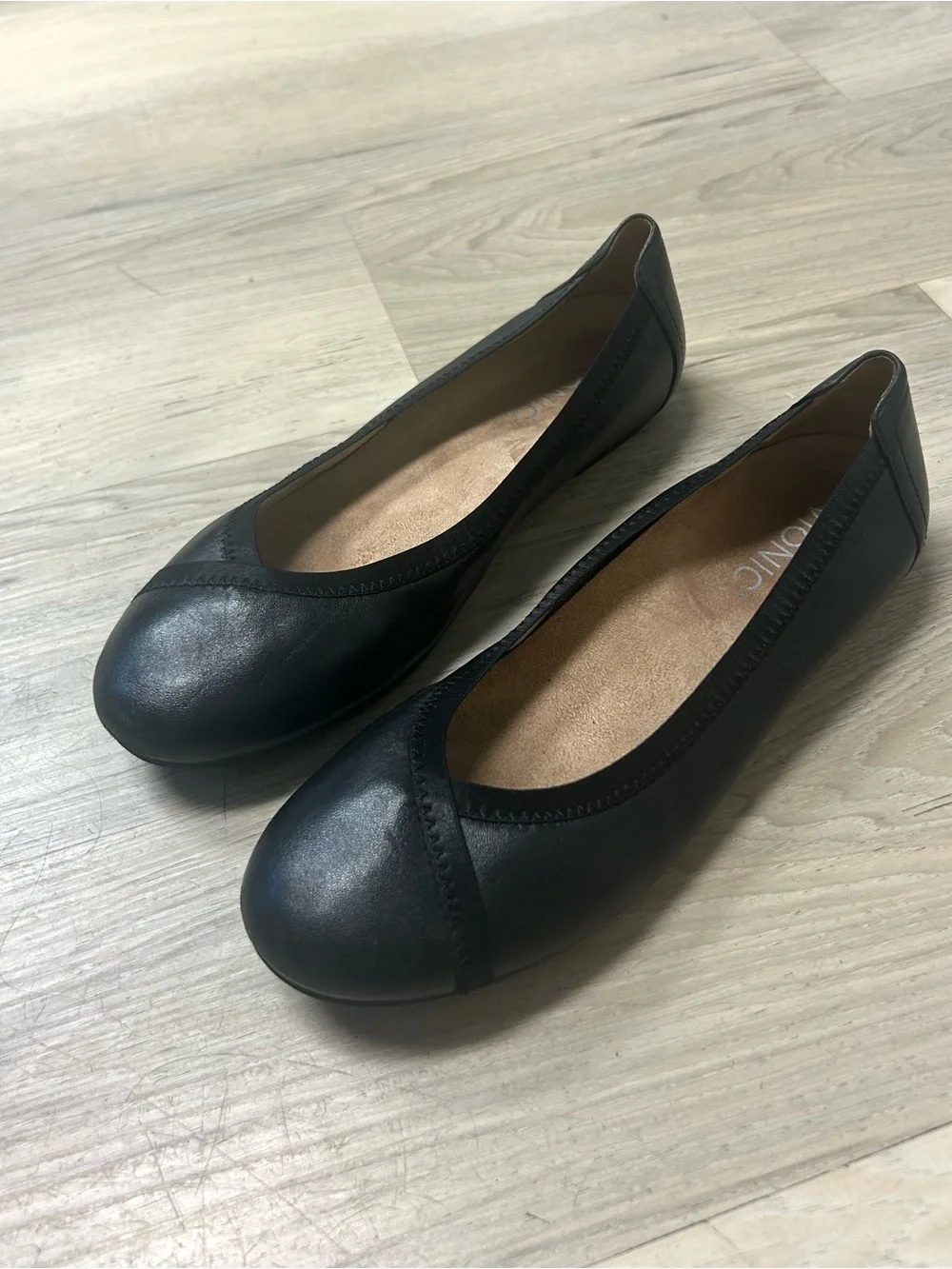 Vionic Ballet Flats Caroll Womens 7.5 Black Leather Slip On Comfort Classic Chic